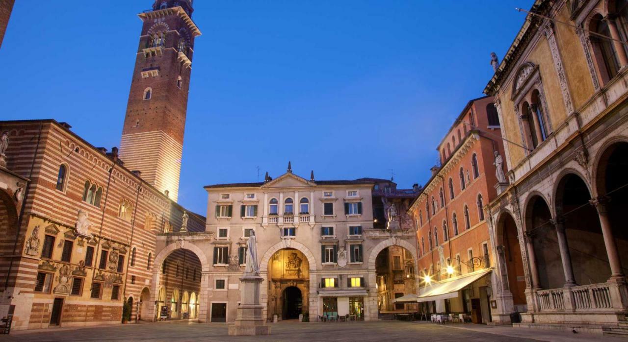Suite Della Scala Verona Bagian luar foto